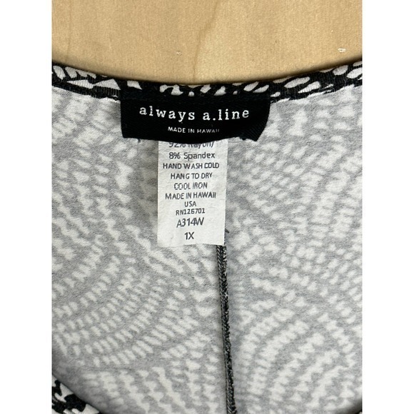 Always A-Line Hawaii Top Womens 1X Cold Shoulder Made‎ In Hawaii - Picture 3 of 8
